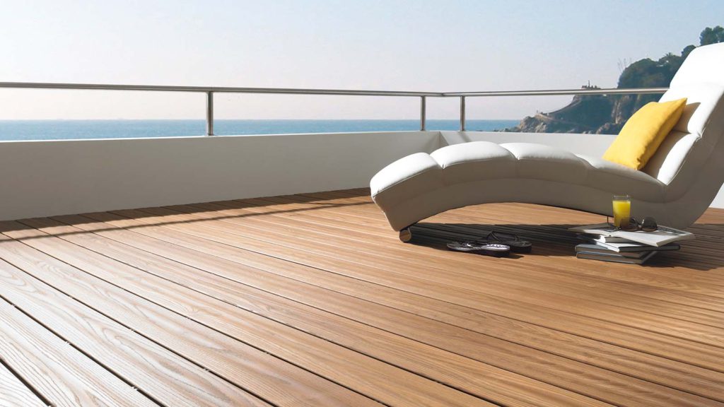 Stunning Decks with Professional Cleaning
